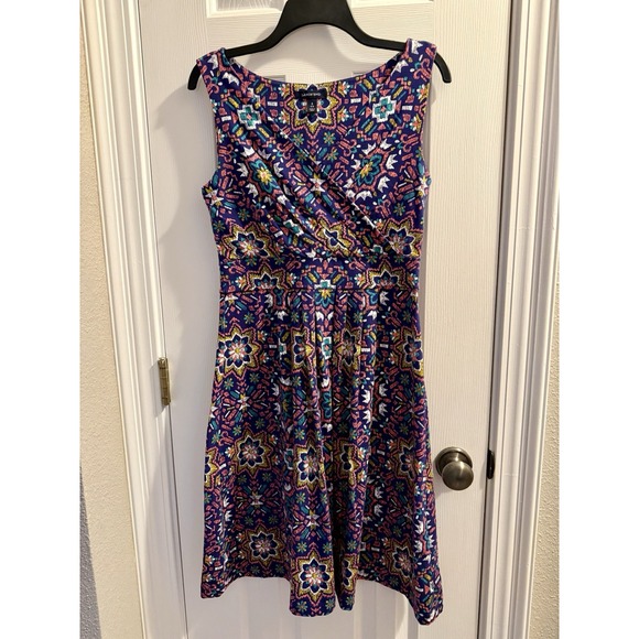 Lands' End Dresses & Skirts - Land's End Wrap Front Sleeveless Geometric Tapestry Floral Midi Dress Sz S 6-8